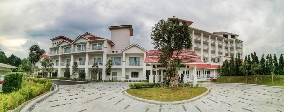 Hotel Casuarina@Kuala Kangsar Extérieur photo