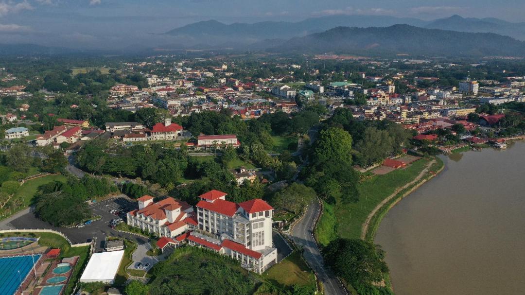 Hotel Casuarina@Kuala Kangsar Extérieur photo